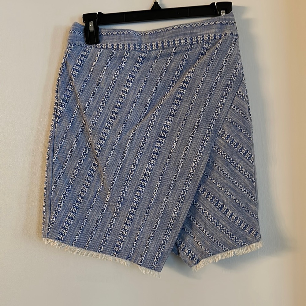 Asymmetrical Loft Mini Skirt 0P. Worn only once!